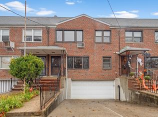 64-15 82nd Pl, Middle Village, NY 11379