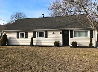 42 Berkshire Dr, Lincoln, RI 02865