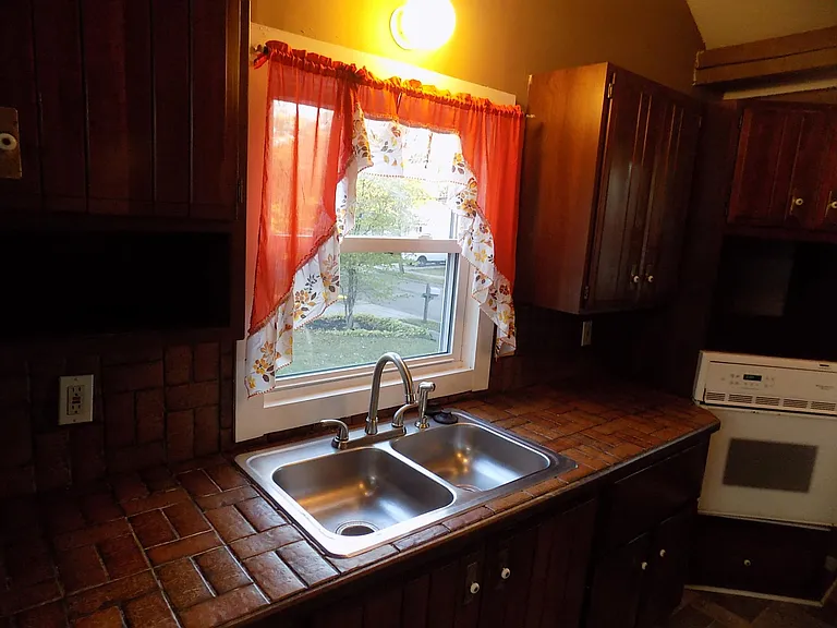1060 Annapolis Ave — Photo 8
