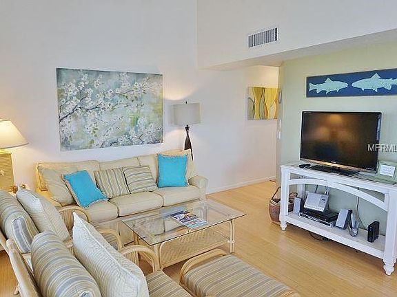 4th image of 7462 Palm Island Dr Building 31