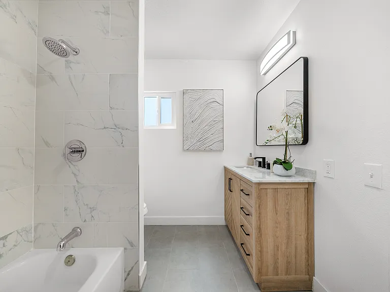 2035 Las Colinas Ave — Photo 39