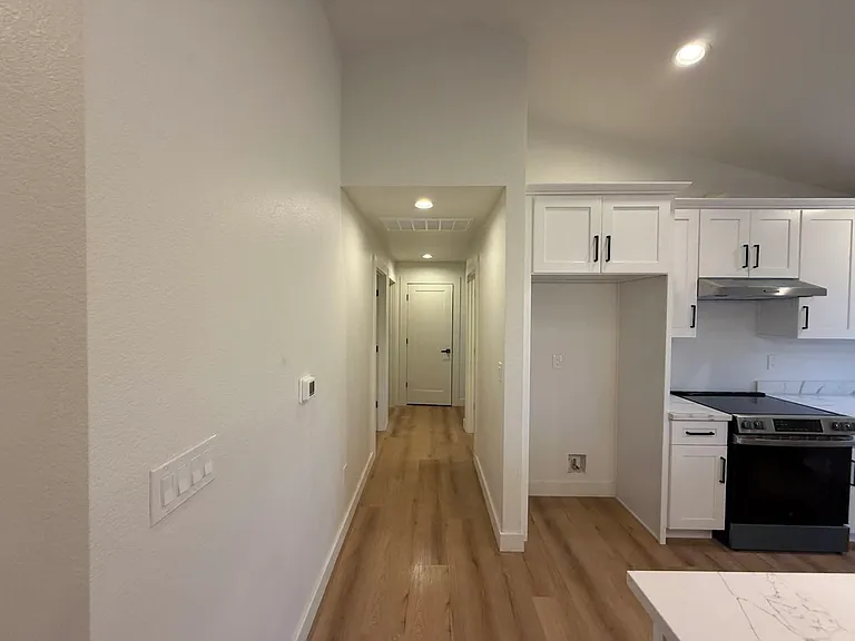 25 S 23rd St #2 — Photo 3