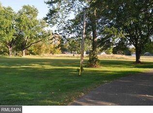 119XX Lake Ln, Lindstrom, MN 55045