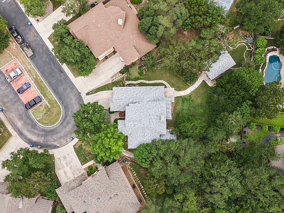4th image of 2607 Caravan Cir