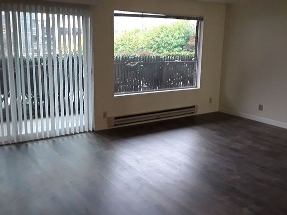 2nd image of 2339 Franklin Ave E APT 101