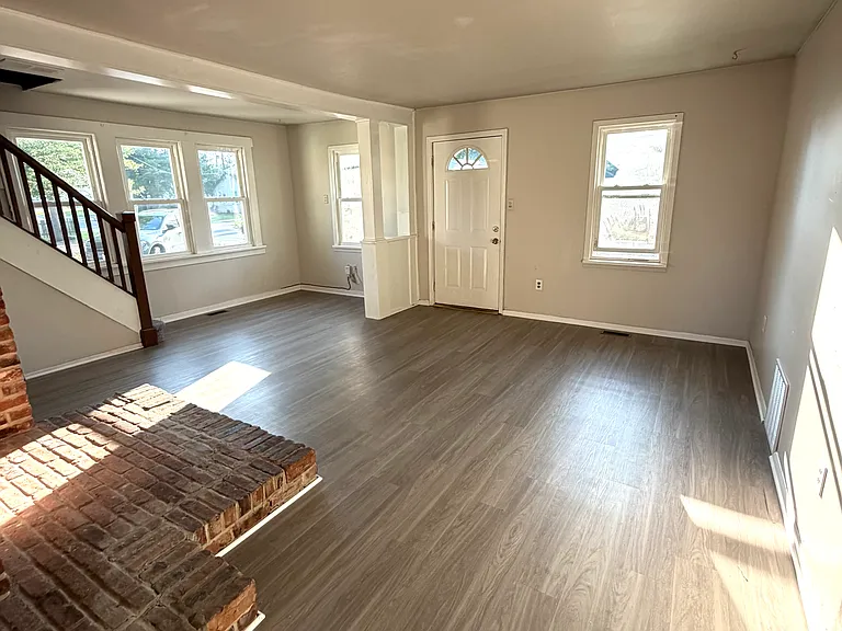 227 Beachwood Blvd — Photo 13