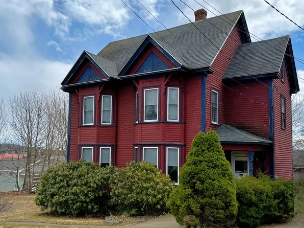16 School Street, Lubec, ME 04652