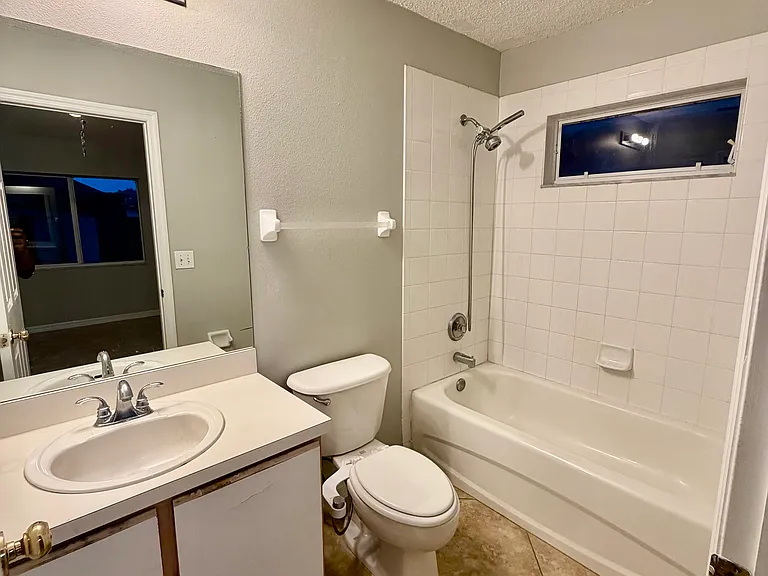 4316 Country Hills Blvd — Photo 6