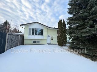 1712 51st St NW #BASEMENT, Edmonton, AB T6L1T5