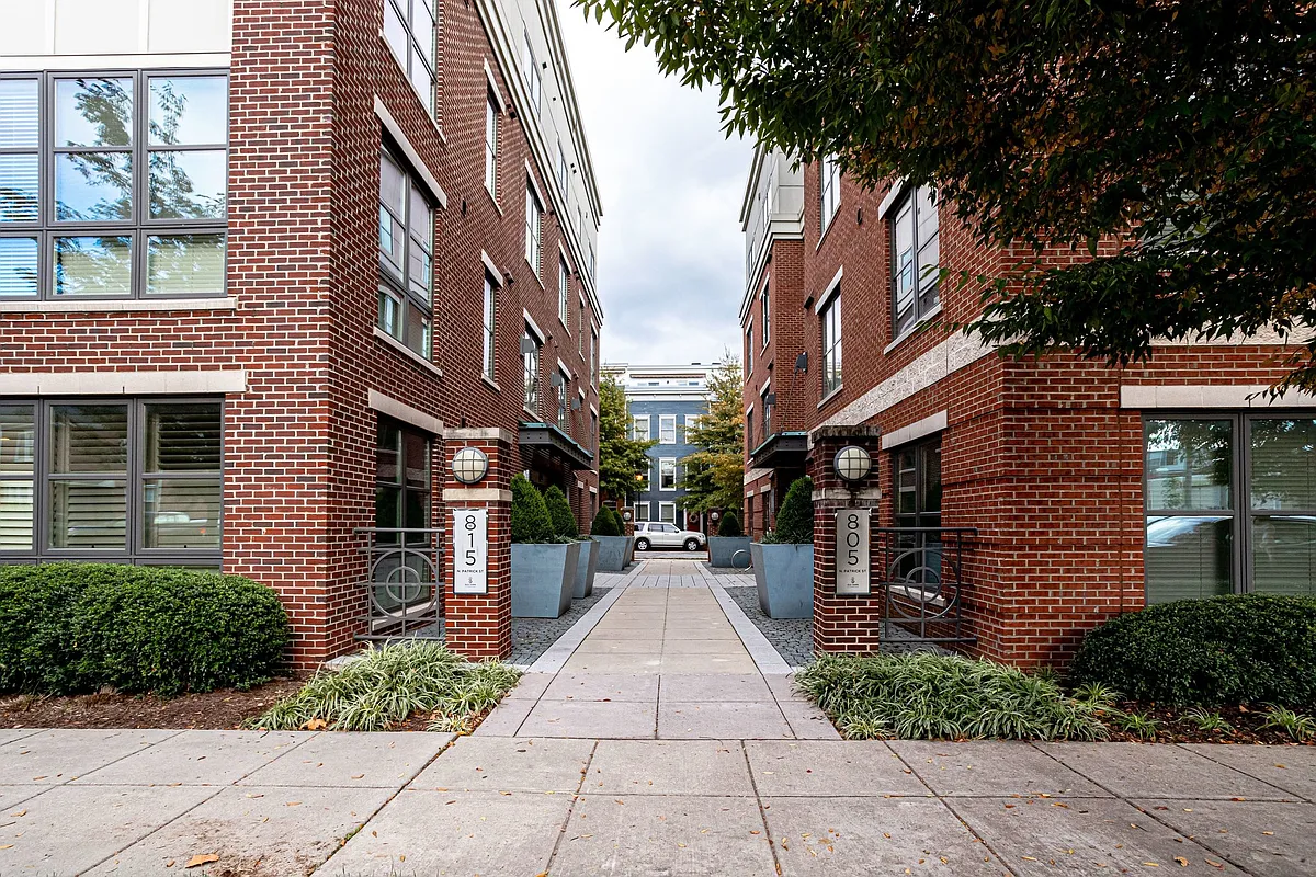 Building Photo - 815 N Patrick St #307