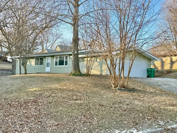 1403 Benton Ave, Corning, IA 50841