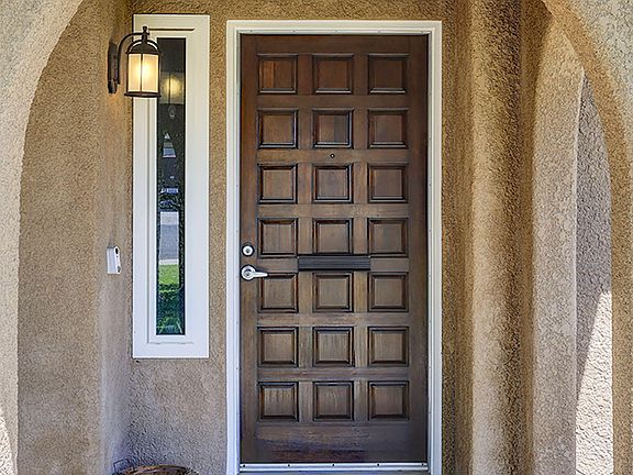 5th image of 727 Westwood Drive