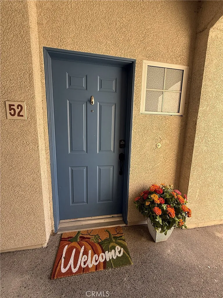 2 bed, 1.5 bath, 1089 sqft, $3,000 — Photo 1