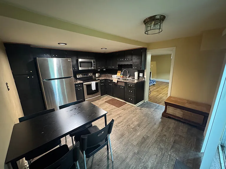 1316 Hazen St — Photo 14