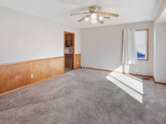 4th image of 2622 Avenue H