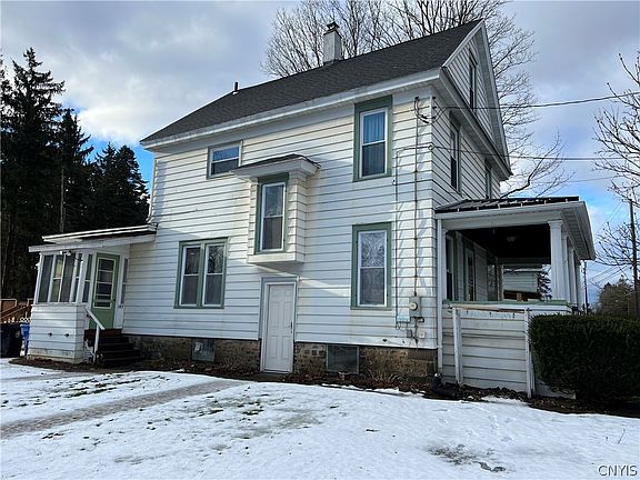 3rd image of 187 Tompkins St