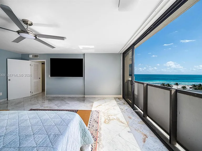 1623 Collins Ave #Penthouse 1010 — Photo 8