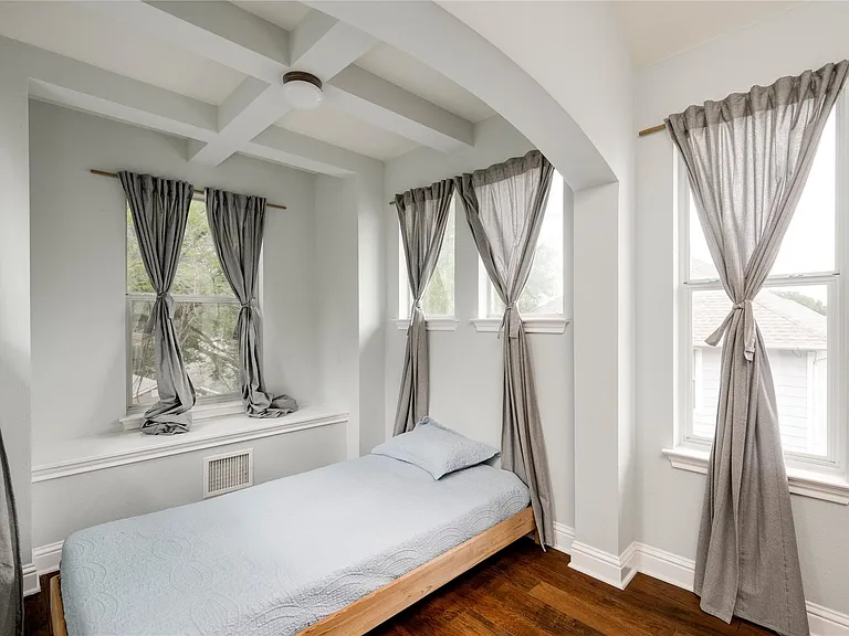 1802 Village Oak Ct — Photo 22