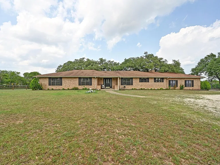 9209 Rock Way Dr — Photo 2
