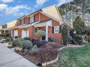 126 Tuska Hills Dr, Holly Springs, NC 27540
