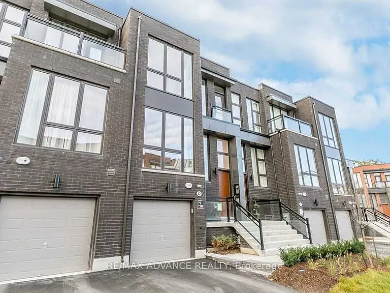12 Cambray Rd — Photo 2