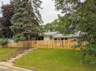 931 La Crosse St, Onalaska, WI 54650