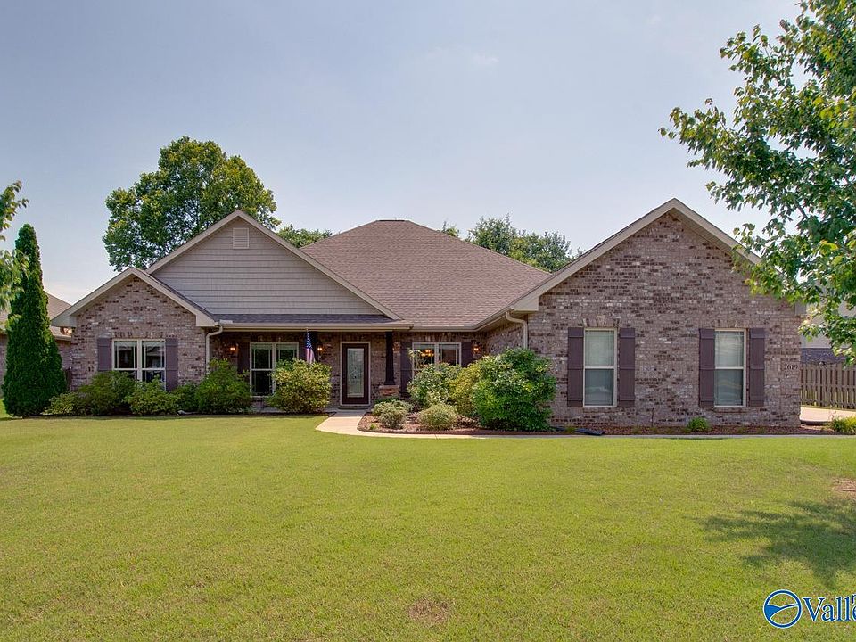 1st image of 2619 Park Hampton Dr