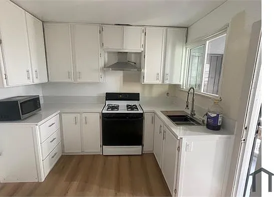 2214 Fox Hills Dr — Photo 22