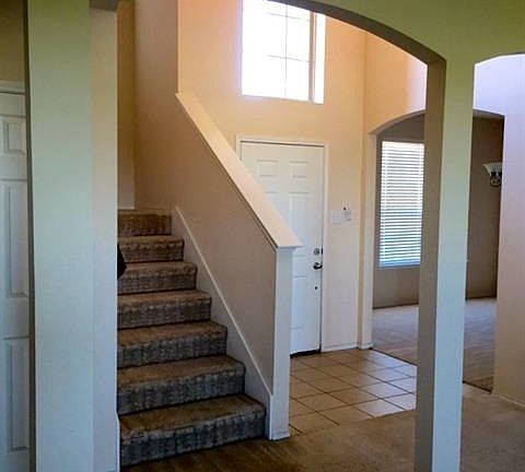 3rd image of 1015 Kenwood Dr