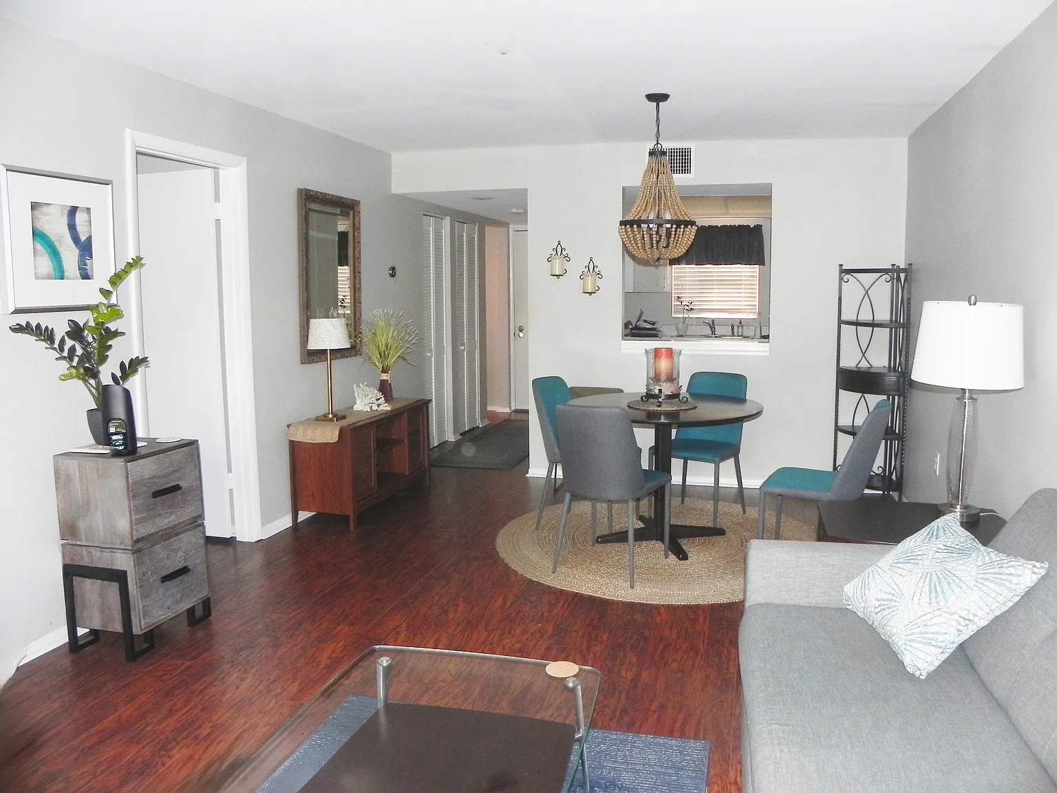 1 bed, 1.5 bath, 900 sqft, $1,600 — Photo 3