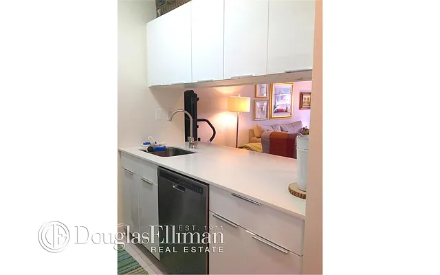 Rented by Douglas Elliman | media 23