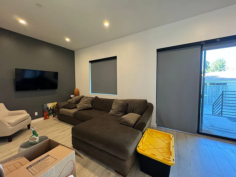 143 N Ardmore Ave — Photo 6