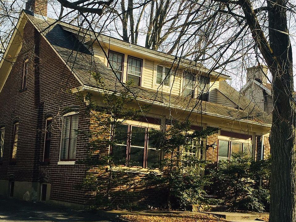 1st image of 4 Glenwood St