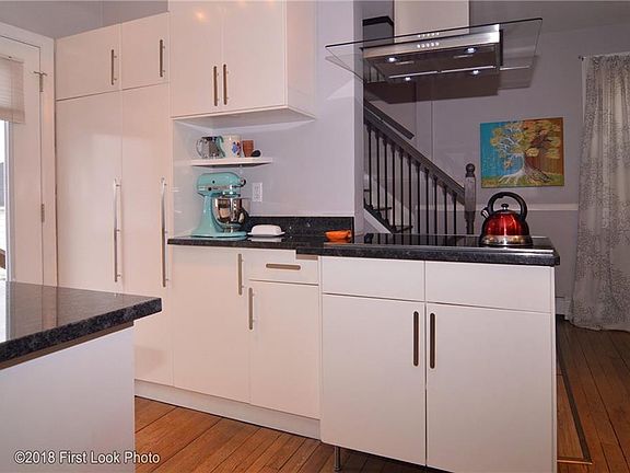 4th image of 61 Ashton St