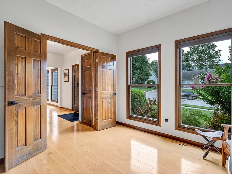 908 Burn Oak Dr — Photo 16