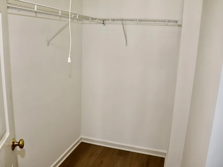 44 Courtyard Dr — Photo 32