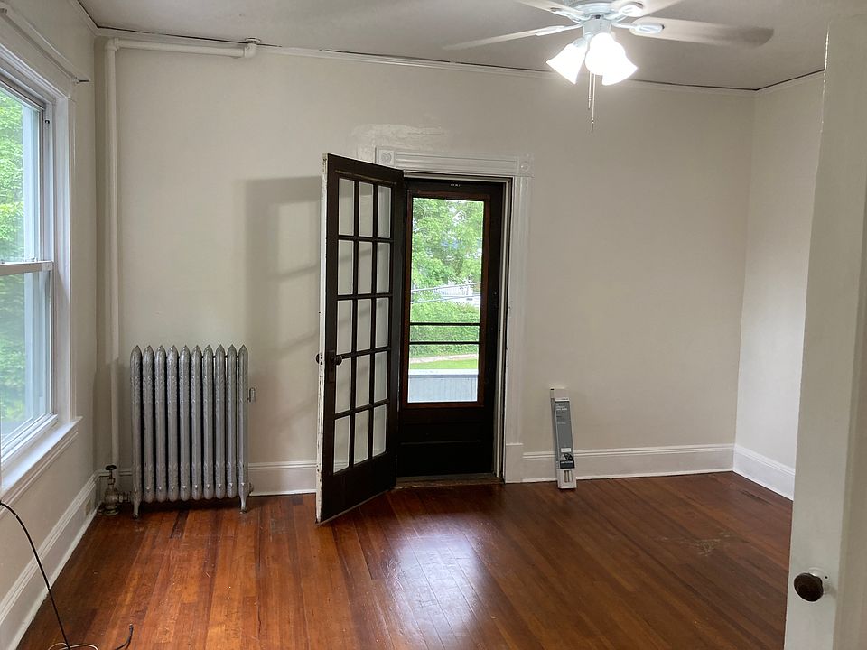 Living room/bedroom combo