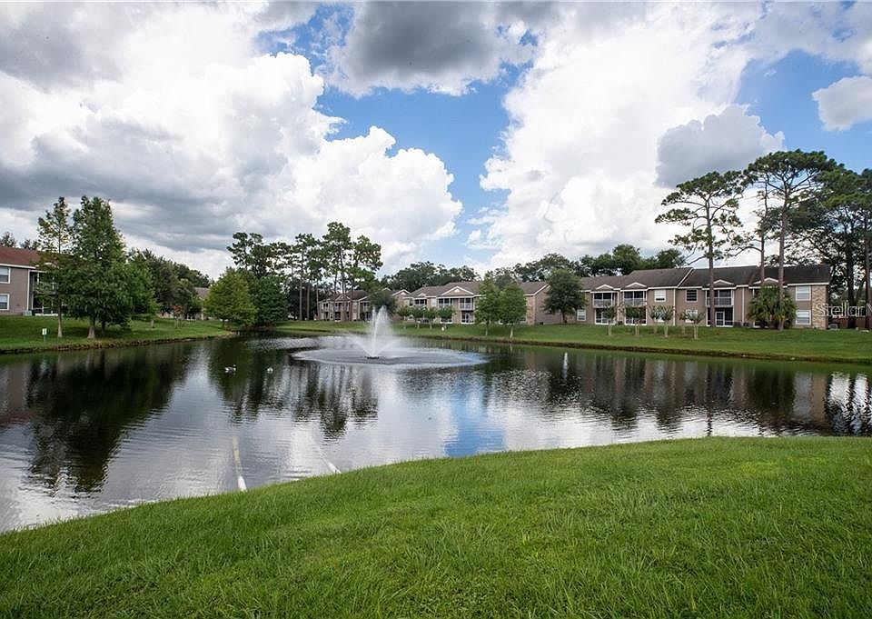 2nd image of 140 Reserve Cir APT 212