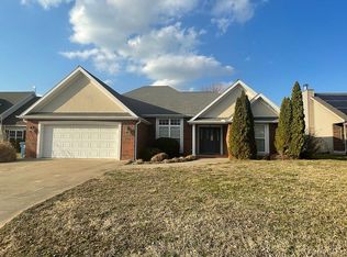 1116 S Rosedale Sq, Webb City, MO 64870