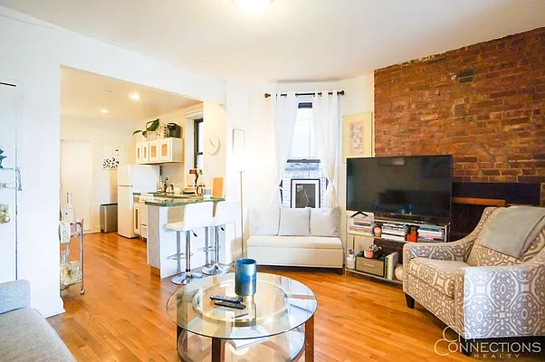 Rented by City Connections Realty | media 13