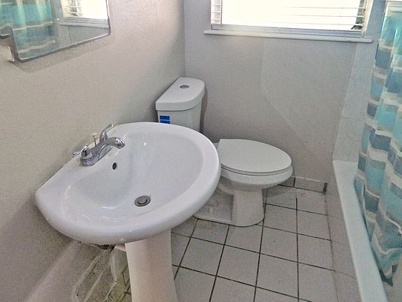 Main Full Bath