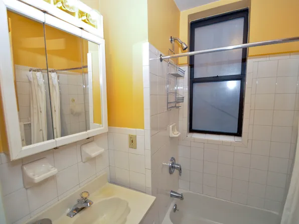 246 East 51st Street image 1 of 1