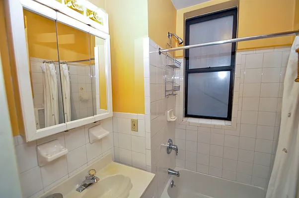 Sold by Bona Tierra | media 1