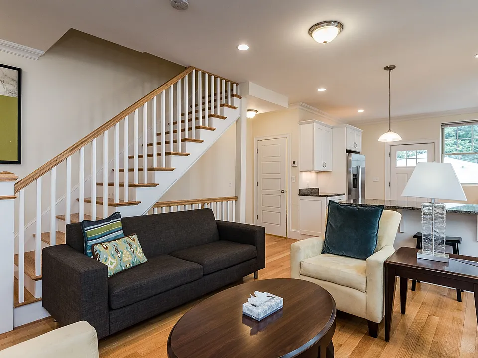1 Larose Pl #2H