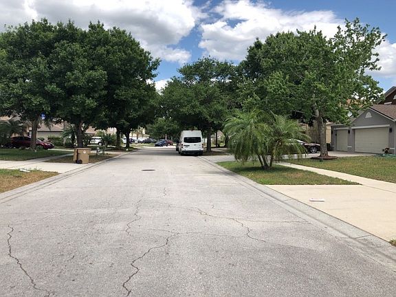 4th image of 3237 Amberley Park Cir