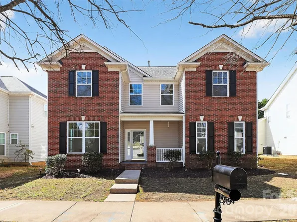 6022 Colonial Garden Dr, Huntersville, NC 28078