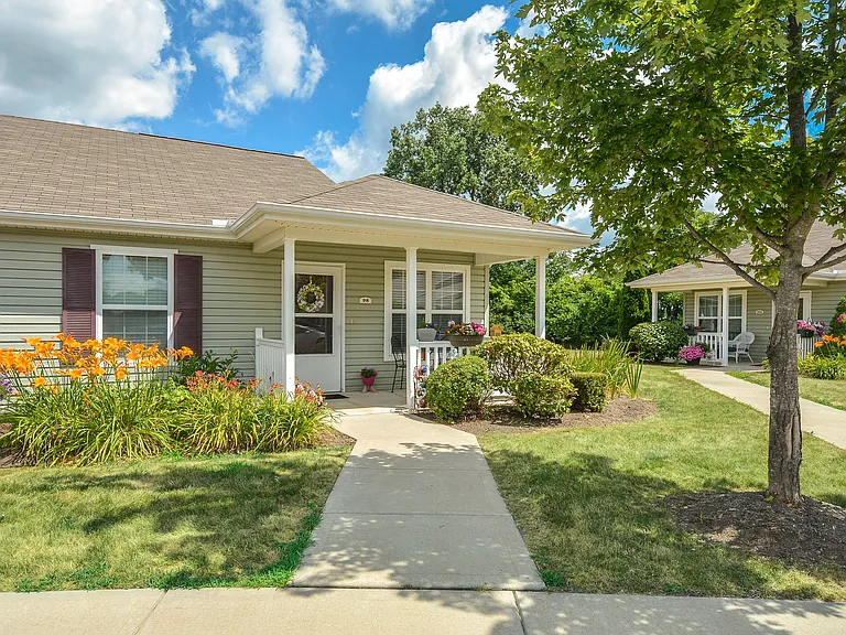 1005 Chauncey Ln — Photo 7
