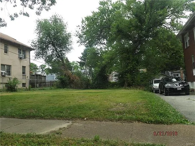 7041 Camden Ct photo 1