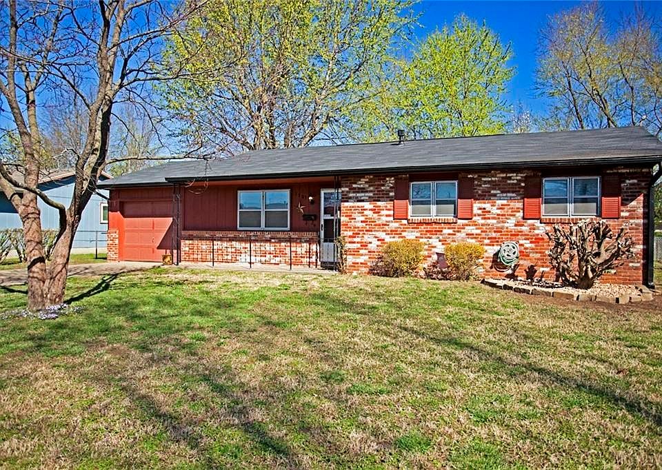 1st image of 1303 W Janda Dr