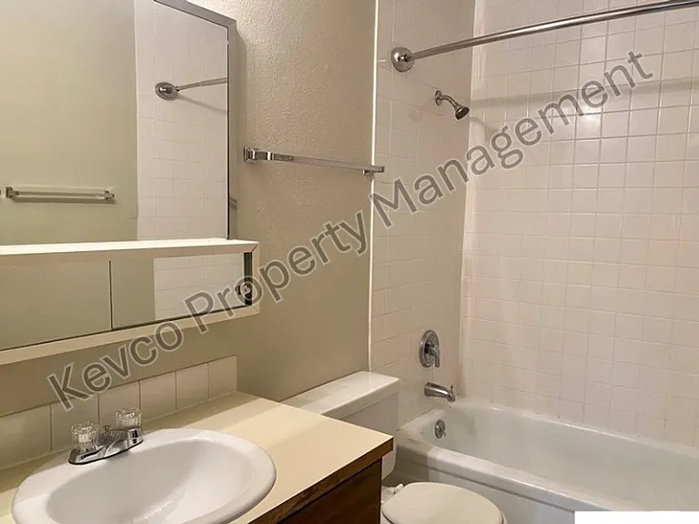 1024 E Swallow Rd #C321 — Photo 11